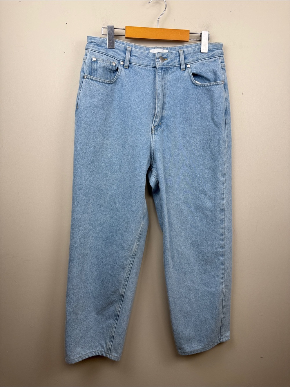 KOTN Light Wash loose  Leg Jeans 10